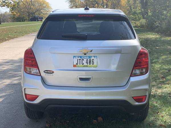 2020 Chevrolet Trax LOW MILEAGE!!!! - cars & trucks - by owner -... for sale in Chariton, IA – photo 4
