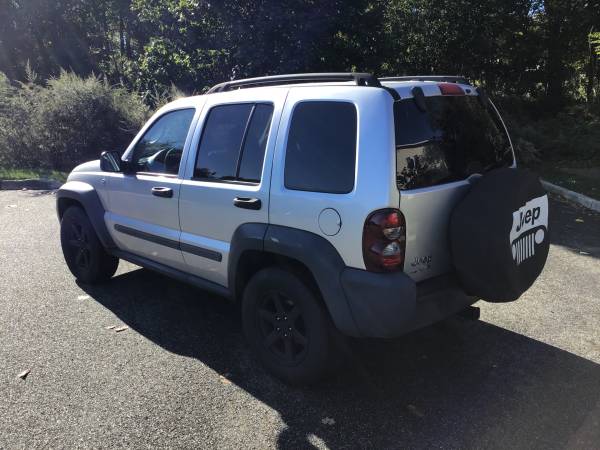JEEP LIBERTY - MANUAL - RARE - cars & trucks - by owner - vehicle... for sale in South River, NY – photo 7