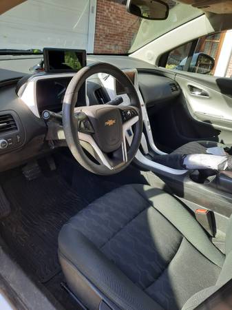 2012 Chevrolet Volt (electric) - cars & trucks - by owner - vehicle... for sale in Ridgeland, MS – photo 10