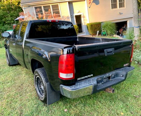 08 GMC Sierra 4x4 Extended Cab Pickup Truck *127k Miles* CLEAN for sale in Mystic, MA – photo 9