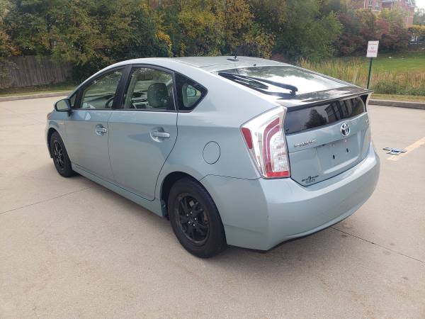 2013 Toyota Prius touring - cars & trucks - by owner - vehicle... for sale in Orland Park, IL – photo 5