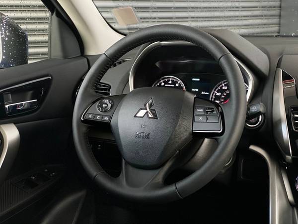 2022 Mitsubishi Eclipse Cross 4x4 4WD SE SUV - - by for sale in Milwaukie, OR – photo 24