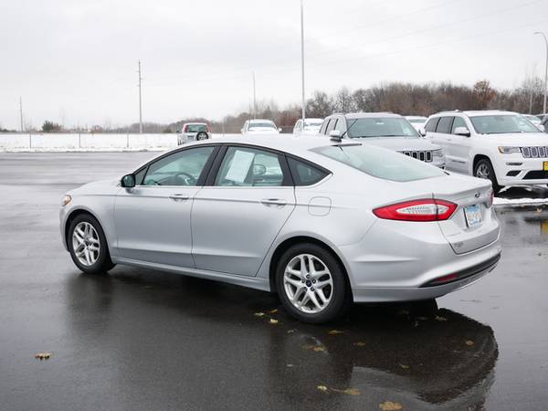 2016 Ford Fusion SE - cars & trucks - by dealer - vehicle automotive... for sale in Cambridge, MN – photo 7