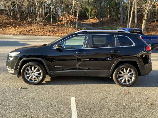 2018 Jeep Cherokee Limited - cars & trucks - by dealer - vehicle... for sale in Tyngsboro, MA – photo 3