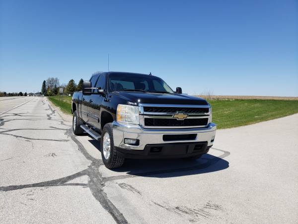 2011 Chevy 2500HD Crew Cab LTZ - - by dealer - vehicle for sale in Canton, WI – photo 3