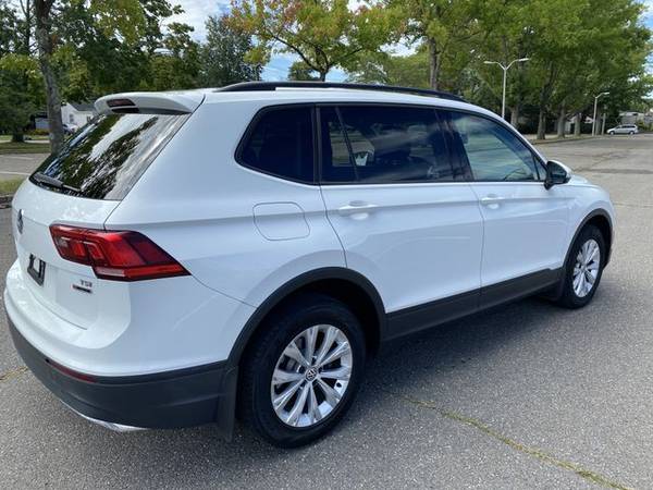 ** 2018 Volkswagen Tiguan Excellent Condition! * Drive Today! * -... for sale in East Northport, NY – photo 8