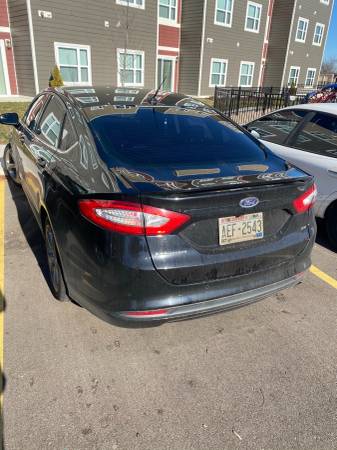 2016 Ford Fusion SE - cars & trucks - by owner - vehicle automotive... for sale in Madison, WI – photo 4