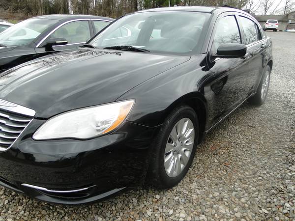 14 Chrysler 200 LX Real Clean! - - by dealer - vehicle for sale in Maryville, TN – photo 2