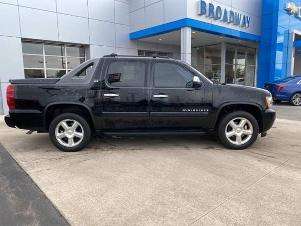 2008 Chevrolet Avalanche 1500 LTZ - truck - - by for sale in Manitowoc, WI – photo 2