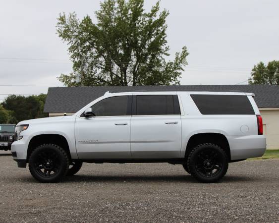 LIFTED🔥 RCX 2015 CHEVROLET SUBURBAN 4X4 LT2 ON 20X10 FUEL WHEELS 33s for sale in Kernersville, VA – photo 3
