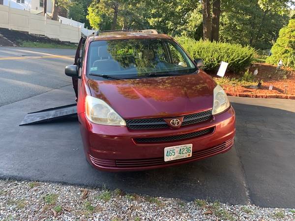 TOYOTA HANDICAP WHEELCHAIR VAN - cars & trucks - by owner - vehicle... for sale in Nashua, CT – photo 5
