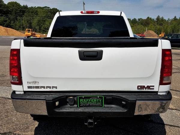 2008 GMC Sierra Crew Cab Z71 MAX 4WD, 143K, 6.0L V8, Auto, A/C, CD/SAT for sale in Belmont, VT – photo 4