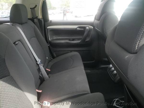 2007 Saturn Outlook AWD 4dr XE White - - by for sale in Woodbridge, District Of Columbia – photo 13