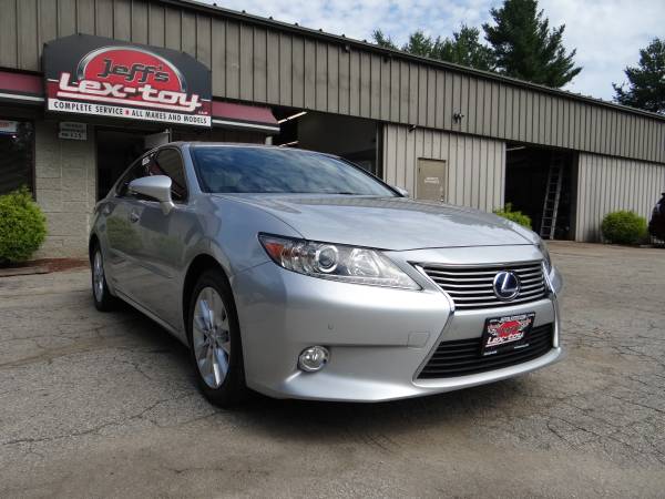 2014 Lexus ES 300H Hybrid- MUST SEE LIKE NEW! ES350 for sale in Londonderry, VT – photo 3