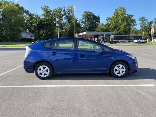 2010 Toyota Prius Hybrid Hatchback - cars & trucks - by owner -... for sale in Richmond, IN – photo 6