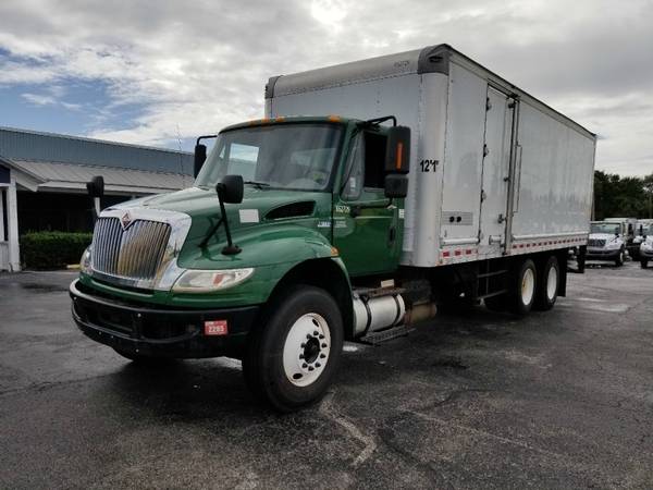 2013 INTERNATIONAL 4400 24FT BOX TRUCK for sale in Plant City, FL – photo 2