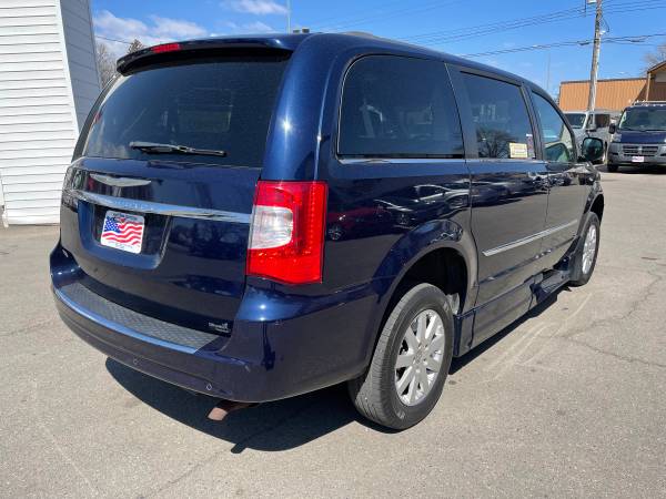 2014 Chrysler Town and Country/Amerivan Handicap Conversion for sale in Grand Forks, ND – photo 6