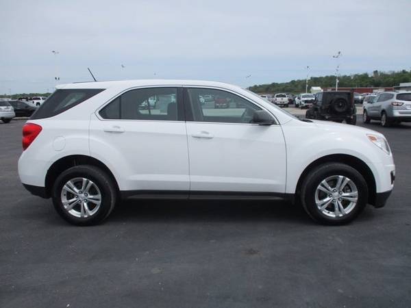 2013 Chevrolet Chevy Equinox LS - - by dealer for sale in Collinsville, MO – photo 2