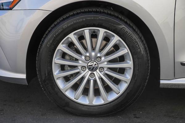 2016 VW Volkswagen Passat 1 8T SE sedan Reflex Silver Metallic for sale in Sacramento , CA – photo 9