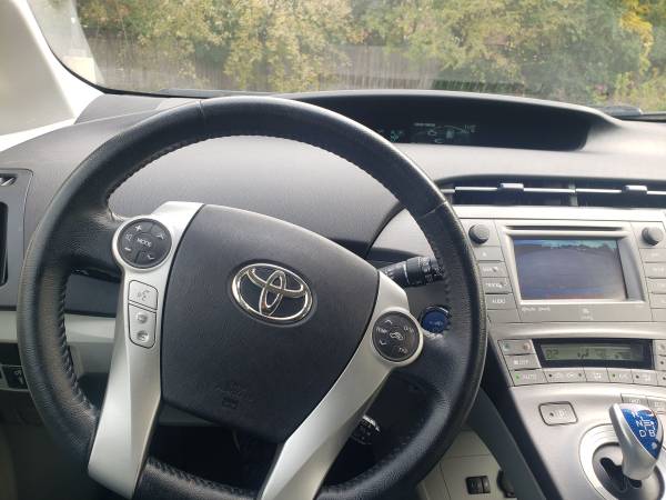 2013 Toyota Prius touring - cars & trucks - by owner - vehicle... for sale in Orland Park, IL – photo 12