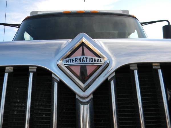 2005 International 7300 4x4 Box Truck - - by dealer for sale in Stevensville, MT – photo 23