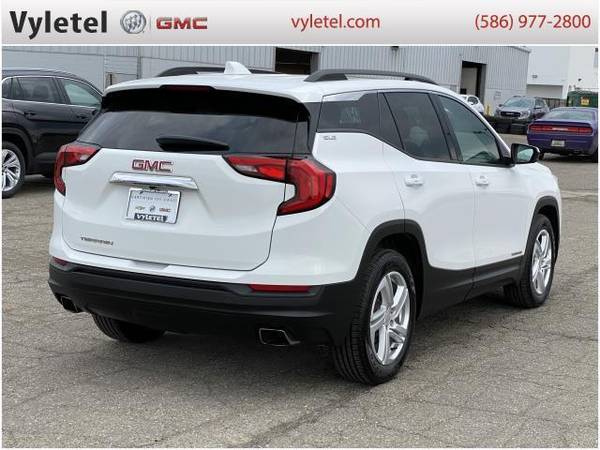 2018 GMC Terrain SUV FWD 4dr SLE - GMC Summit White for sale in Sterling Heights, MI – photo 3