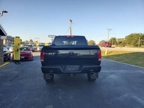 2016 Ram 1500 Crew Cab 4WD Sport Pickup 4D 5 1/2 ft Trades Welcome Fin for sale in Harrisonville, MO – photo 18
