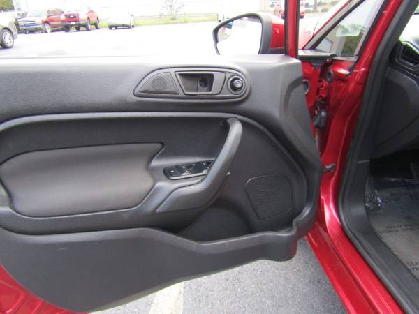 2011 Ford Fiesta SE 4dr Sedan for sale in Sherwood, AR – photo 5