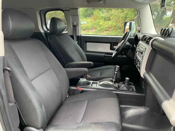 2007 Toyota Fj Cruiser - cars & trucks - by dealer - vehicle... for sale in Vancouver, OR – photo 9