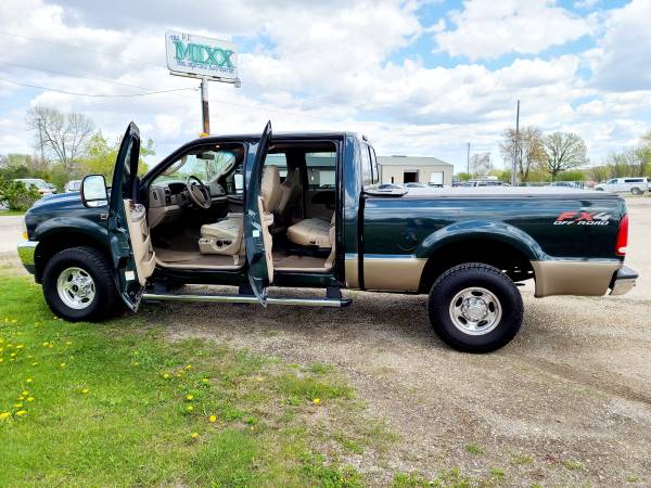 2004 Ford F-250 Super Duty Diesel - - by dealer for sale in Neenah, WI – photo 3