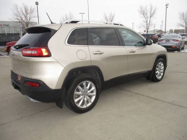 2015 Jeep Cherokee Limited, 4x4, leather, Nav, Sun, Adaptive Cruise... for sale in Fargo, ND – photo 6