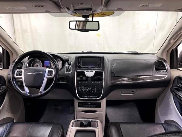 2015 Chrysler Town & Country Limited - - by dealer for sale in Other, OH – photo 4