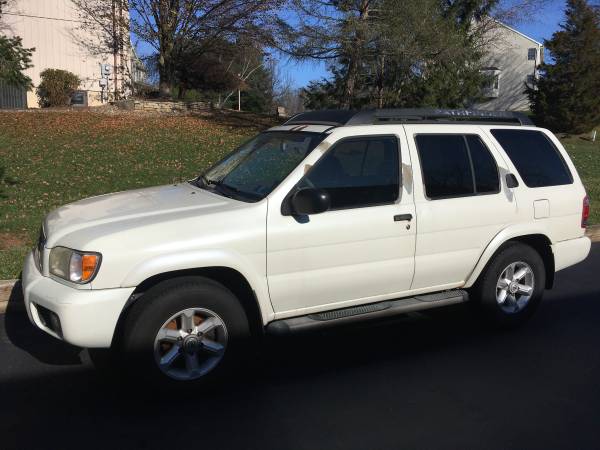 2004 NISSAN PATHFINDER 4x4 - cars & trucks - by owner - vehicle... for sale in reading, PA – photo 4