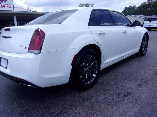 2016 Chrysler 300 S AWD Loaded (Low Miles) for sale in Georgetown, OH – photo 18