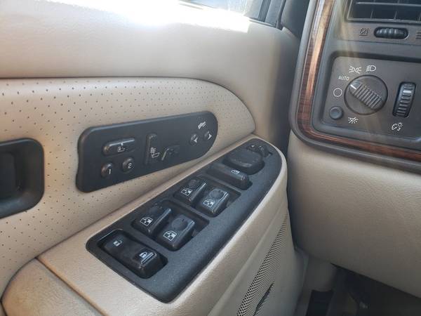 2003 Cadillac Escalade SUV - - by dealer - vehicle for sale in New London, WI – photo 14
