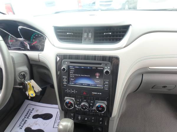 2013 Chevrolet Traverse LT AWD Blue for sale in URBANDALE, IA – photo 7