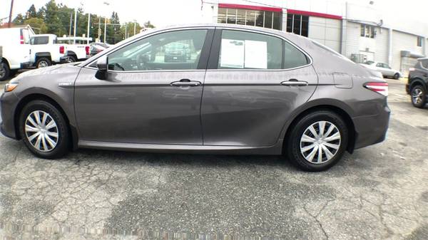 2019 Toyota Camry Hybrid LE sedan for sale in Dudley, MA – photo 5