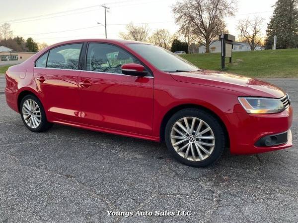 2011 Volkswagen Jetta SEL 6-Speed Automatic - cars & trucks - by... for sale in Fort Atkinson, WI – photo 5
