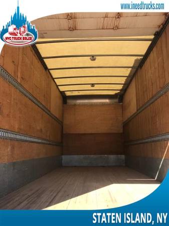 2007 MITSUBISHI FUSO FE180 MANUAL TRANSMISSION 20' FEET -New Haven for sale in Staten Island, CT – photo 8