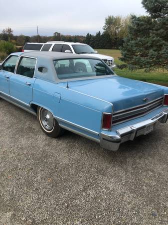 1978 Lincoln Town Car - cars & trucks - by owner - vehicle... for sale in Monroe, MI – photo 3