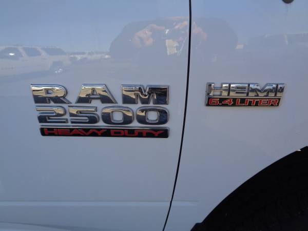 2017 RAM 2500 CREW 6.4L HEMI 8Foot Bed RUST FREE - cars & trucks -... for sale in Loyal, WI – photo 14