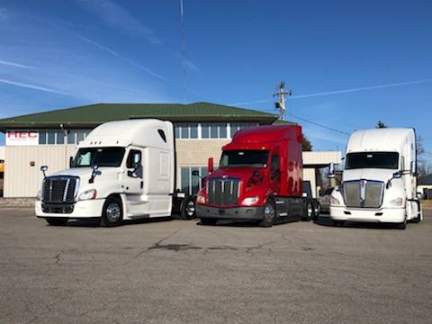 Freightliner Cascadia, Kenworth T680, Peterbilt 579 - Available Now! for sale in Lavergne, MO
