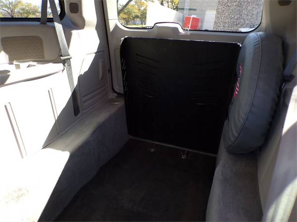 CHRYSLER TOWN & COUNTRY REAR MANUAL RAMP HANDICAPPED WHEELCHAIR VAN... for sale in Irving, MS – photo 11