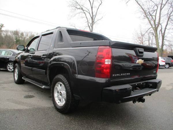 2011 Chevrolet Avalanche 4x4 4WD Chevy Truck LT Z71 Heated Leather for sale in Brentwood, VT – photo 7