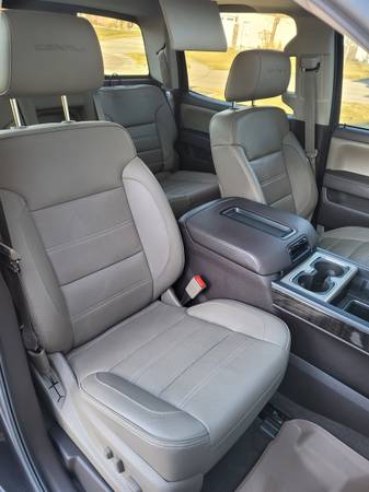 2015 GMC Sierra 1500 Denali 4WD Crew Cab - Low Miles 33k -... for sale in West Fargo, ND – photo 18