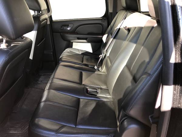 2014 GMC Yukon XL ($$$ Offer From Wayne ) - cars & trucks - by... for sale in Elk River, MN – photo 12