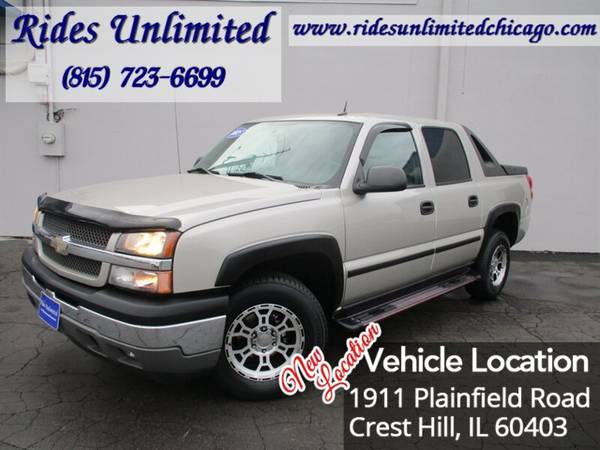2005 Chevrolet Avalanche 1500 LS 4dr 1500 LS Crew Cab SB - cars & for sale in Crest Hill, IL – photo 2