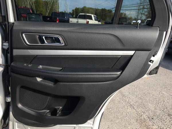 2017 Ford Explorer XLT 3Rd Row Leather Roof Nav! Warranty! for sale in Bridgeport, NY – photo 16