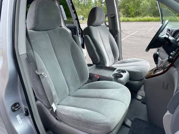 2007 Kia Sedona EX Minivan Power Doors Quad Seats 139k BAD/NO CREDI for sale in Salem, OR – photo 18