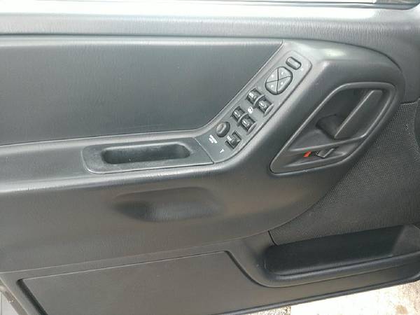 2003 Jeep Grand Cherokee Laredo 2WD - - by dealer for sale in Cleveland, GA – photo 19